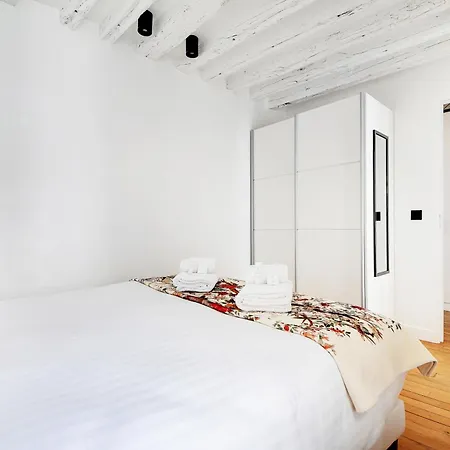 Pick A Flat's In Le Marais - Rue Du Perche Paris