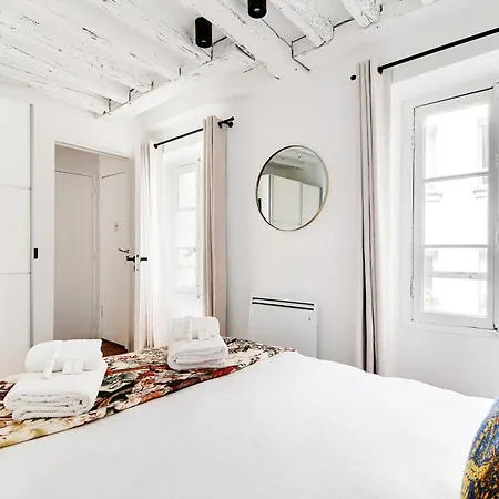 Pick A Flat's In Le Marais - Rue Du Perche Paris